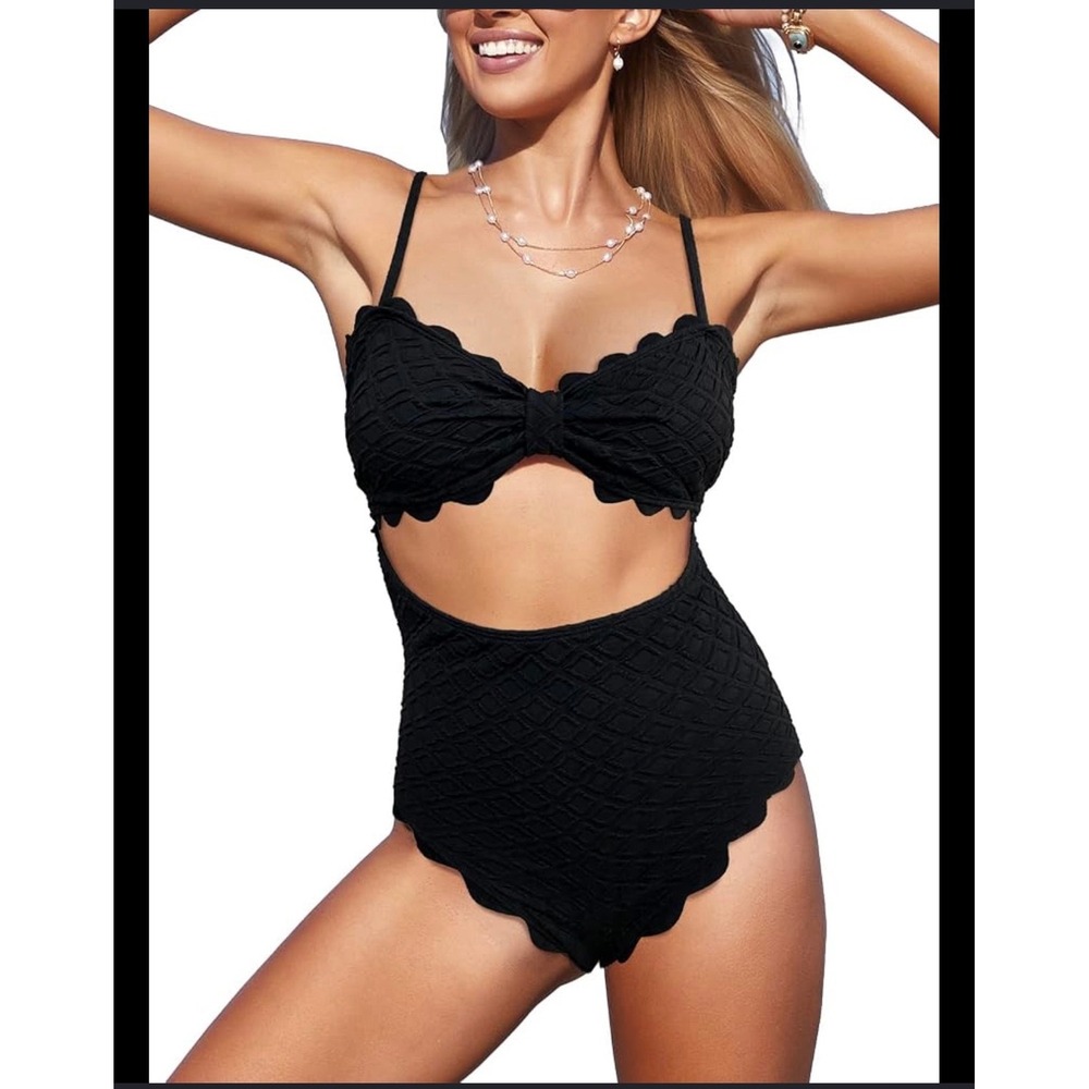 Cupshe Women's One Piece Swimsuit Cutout Scallop Trim Bathing Suit